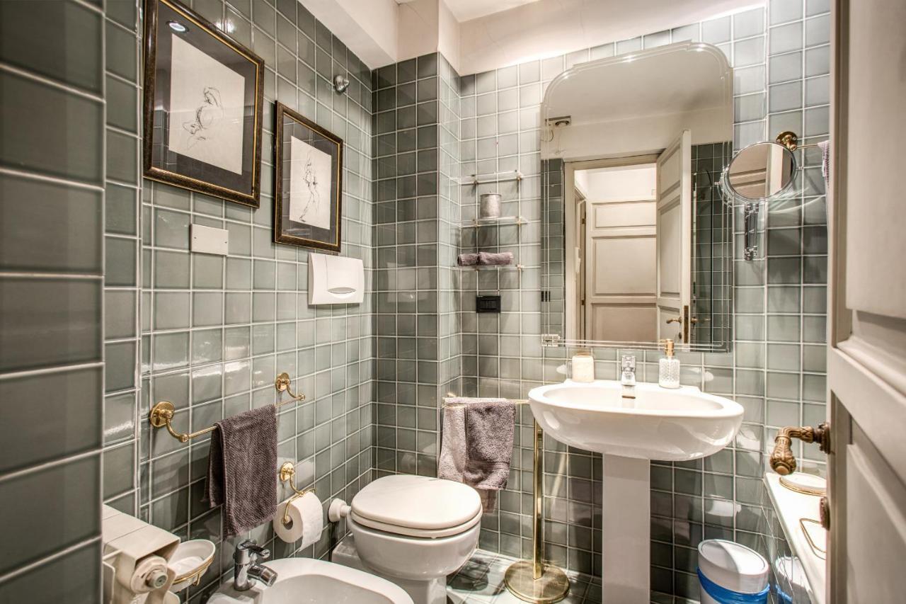 Wonderful With Balcony In Piazza Margana Apartment Rom